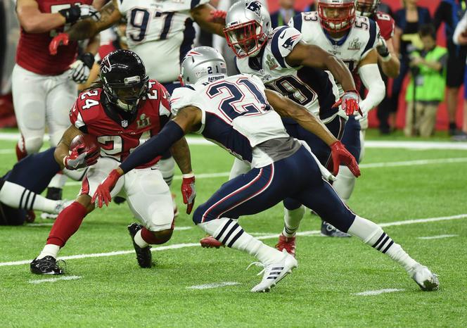 Atak na amerykańskich futbolistów z Super Bowl!