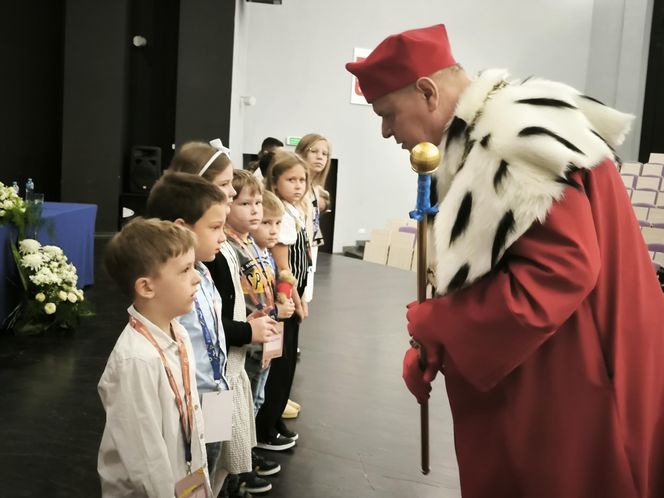 Inauguracja roku akademickiego dziecięcego uniwersytetu w ANS