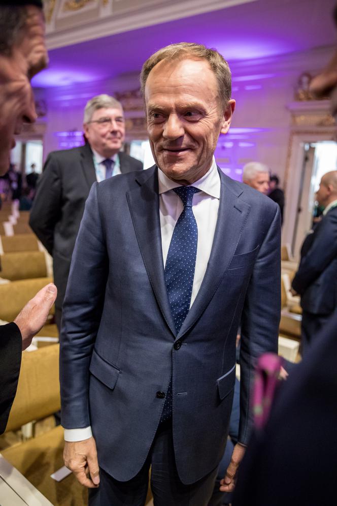 Tusk ruszył w Polskę