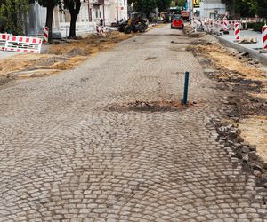 Zabytkowy bruk na Piłsudskiego w Siedlcach