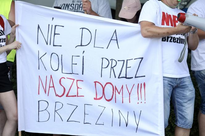 Rolnicy w stolicy przeciwko CPK. Protest przy dworcu zachodnim przed siedzibą spółki