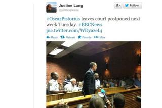 Oscar Pistorius wychodzi z sądu