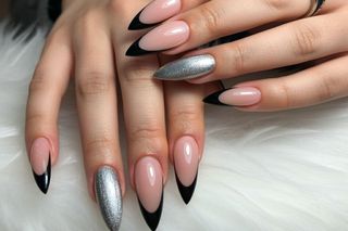 Czarny french paznokcie wzory