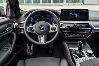 (2021) BMW 545e xDrive PHEV