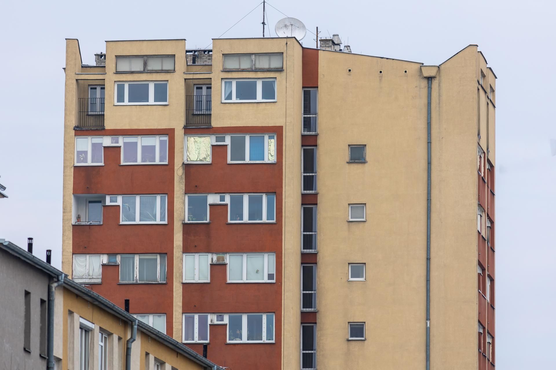 "Dom samotnych" na Etiudy Rewolucyjnej 9 w Warszawie