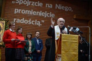 Świąteczne spotkanie kard. Kazimierza Nycza z ubogimi i bezdomnymi