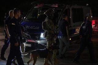 Policja odkryła nielegalną broń w sąsiedztwie Starej Wsi. Czy ma związek z Tadeuszem Dudą?