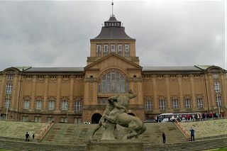 Czy Teatr Współczesny zostanie na Wałach Chrobrego? Marszałek nie wyklucza
