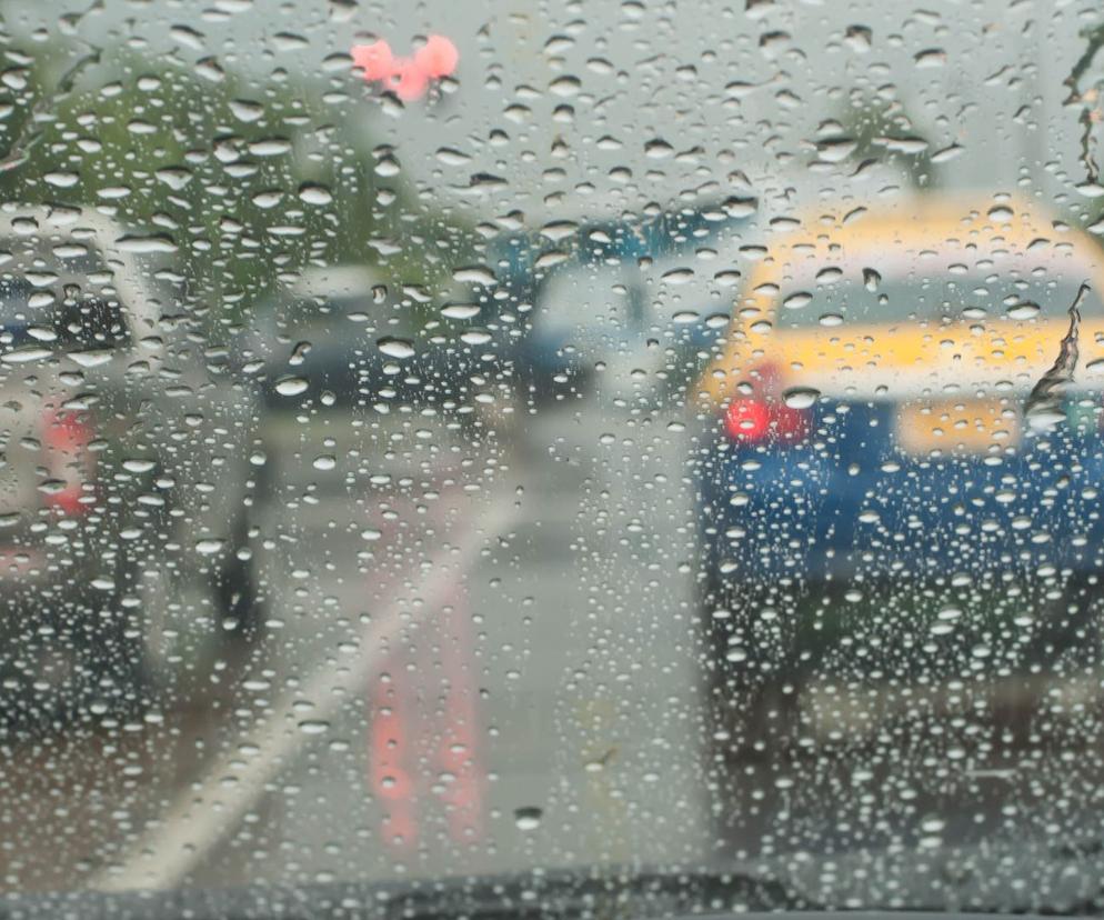 Holandia: ponad 900-kilometrowe korki na autostradach! Wszystko z powodu obfitych opadów deszczu