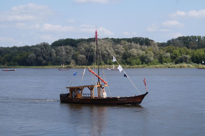 Festiwal Wisły 2025 w Starym Fordonie. Barwna parada jednostek zachwyciła publiczność