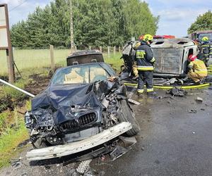 Auto stanęło w płomieniach! Zginęła jedna osoba