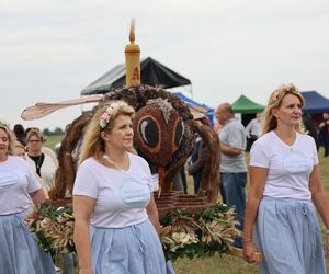 Korowód dożynkowy na dożynkach wojewódzkich 2025 w Świdniku