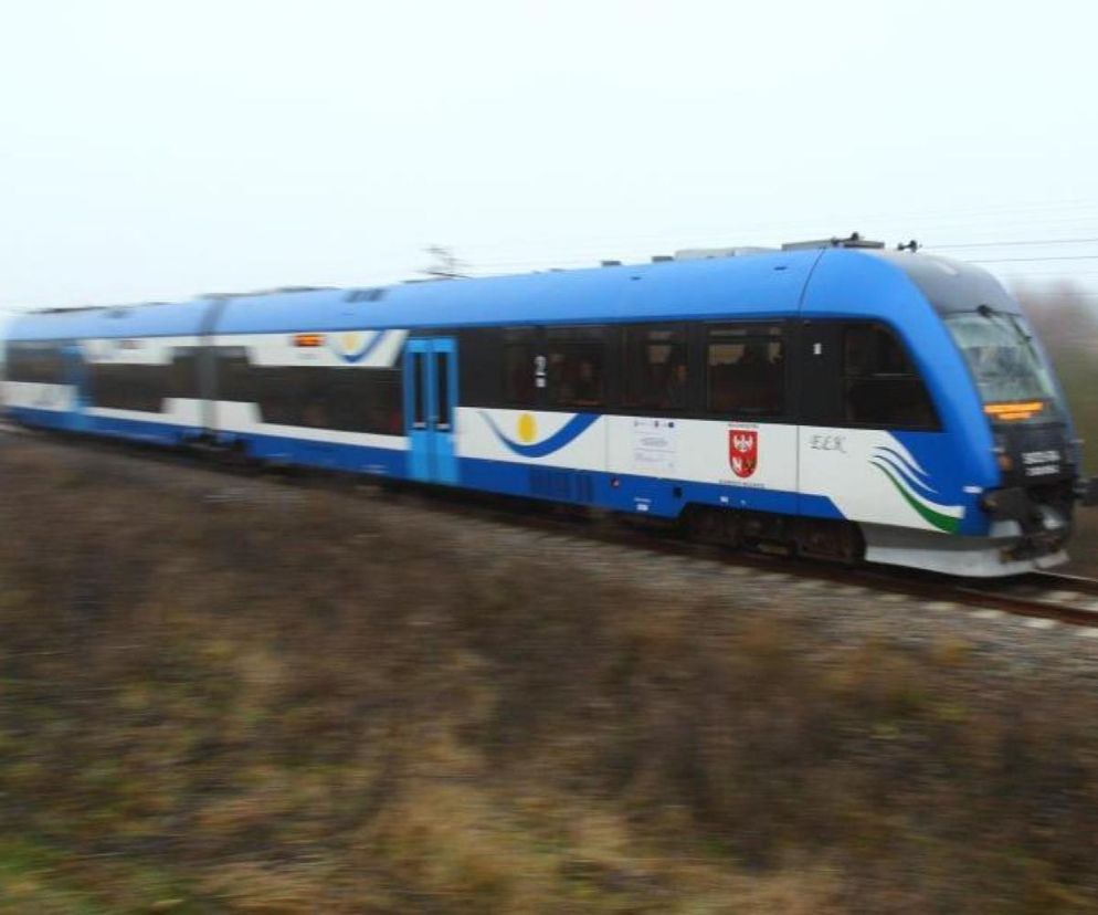 Dodatkowe pociągi na lotnisko w Szymanach