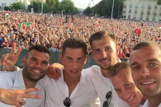 Kibice witają reprezentantów Węgier po Euro 2016