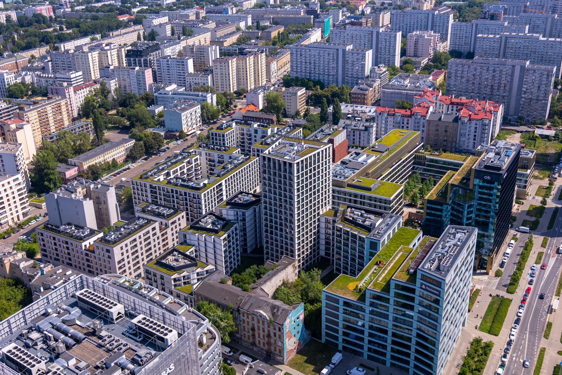 Panorama Warszawy, widok z The Bridge, czerwiec 2024