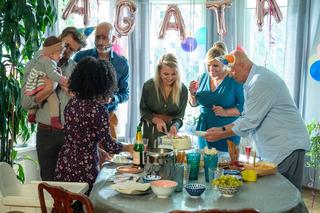 Na dobre i na złe, odc. 867: Agata (Emilia Komarnicka-Klynstra), Szczepn (Kamil Kula), Lina (Izabela Perez), Alina Fisher (Katarzyna Skrzynecka), Rafał Konica (Robert Koszucki), Stefan Tretter (Piotr Garlicki)