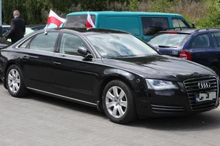 Premier Donald Tusk jest wożony Audi A8