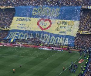 Krzysztof Stanowski i Dua Lipa na meczu Coca - River