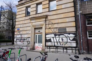 Bazgroły na Marszałkowskiej 