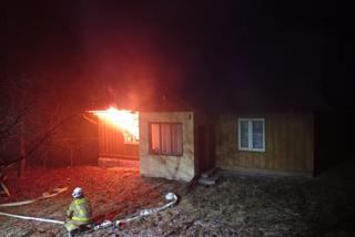 Bircza: Policjanci ryzykując własne życie weszli do płonącego domu