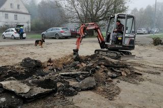 Co weekend ruszają z podbydgoskiego Czarża do Kłodzka. Odbudowują po powodzi dom wielopokoleniowej rodziny 