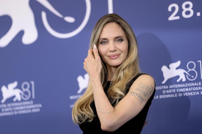 Angelina Jolie znalazła miłość! Młodszy raper zawrócił jej w głowie