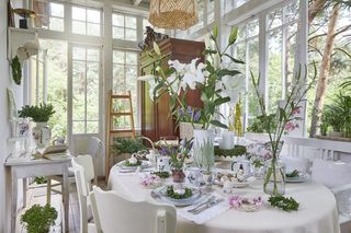 Dekoracja wielkanocnego stołu