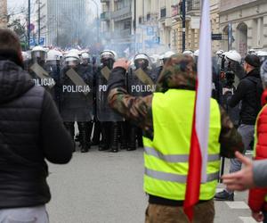 Protest rolników pod Sejmem - starcia z policją