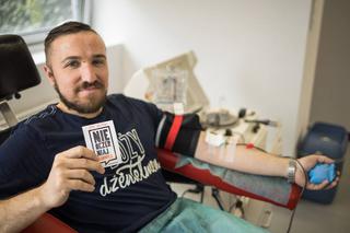 Koronawirus na Śląsku: Górnicy-ozdrowieńcy oddają krew. Uratują zakażonych! [ZDJĘCIA]