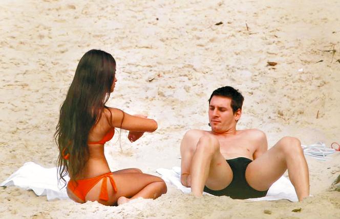 Leo Messi grzeje się na plaży