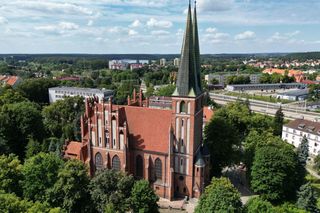 To jeden z najpiękniejszych kościołów w Olsztynie. Wybudowano go dla armii Cesarstwa Niemieckiego
