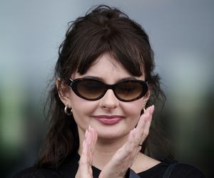 W Gdańsku odsłonięto pomnik piłkarki - superbohaterki