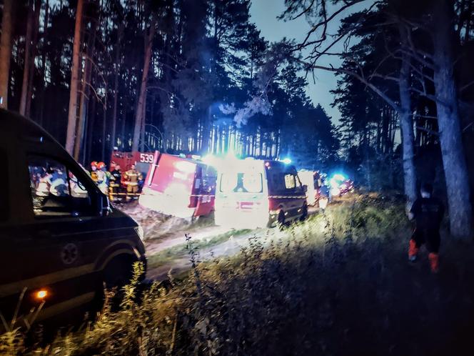 Pijany Damian uciekał przed policją aż wylądował na dachu! Zaskakujące fakty. W aucie było 6 dzieci [ZDJĘCIA]