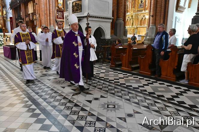 Białystok. Msza święta żałobna za śp. abp. Stanisława Szymeckiego