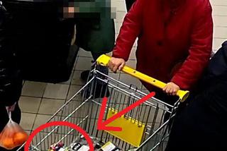 Seniorka ukradła puszkę WOŚP ze sklepu! Szuka jej bydgoska policja [ZDJĘCIA]