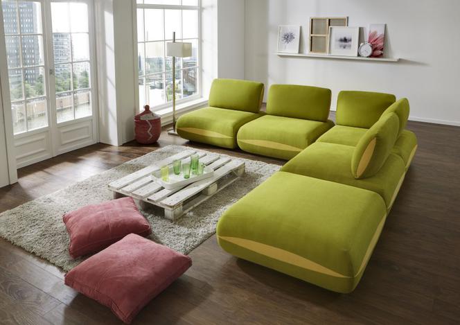 sofa w salonie