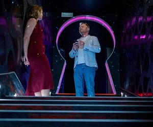 Na Wspólnej, odcinek 4085. Daniel (Michał Tomala), pracownica (Klaudia Kulinicz)