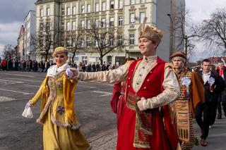 Maturzyści z Zabrza zatańczyli poloneza
