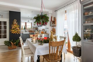 Kuchnia w świątecznej szacie. 80 pomysłów kuchennych dekoracji na Boże Narodzenie