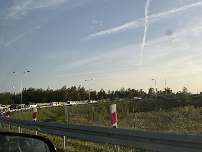 Karambol na Autostradowej Obwodnicy Wrocławia. Aż 3 wypadki, 15 uszkodzonych pojazdów oraz 3 osoby ranne