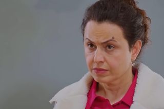 Bahar i Cavidan postanawiają zabić Hulyę.