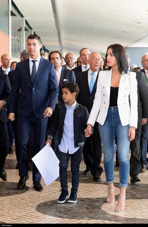 Syn Cristiano Ronaldo na odsłonięciu pomnika taty
