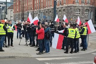 Protest rolników w Olsztynie. Nie zgadzają się importowi ukraińskiego zboża do Polski [ZDJĘCIA]