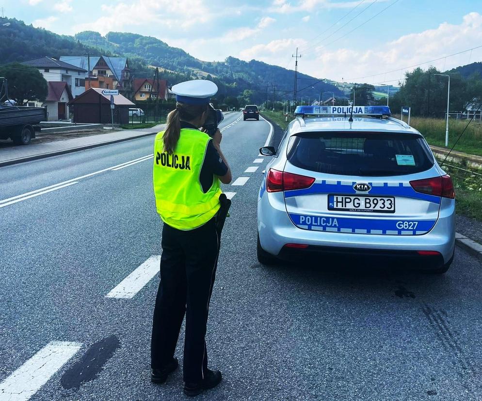 Kierowcy noga z gazu.  Na długi weekend policja zapowiada więcej patroli i kontroli