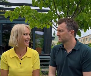 M jak miłość na planie. Dorota (Iwona Rejzner), Bartek (Arkadiusz Smoleński) 