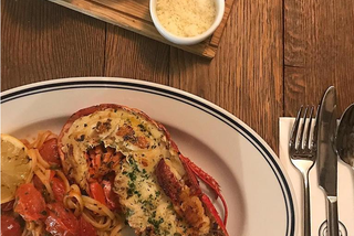 Gdzie zjeść business lunch w Warszawie? Oto najlepsze restauracje na spotkanie biznesowe! [PRZEGLĄD]