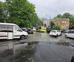 Nawałnica nad Gnieznem. Miasto zalały strumienie wody po ulewie i gradobiciu [ZDJĘCIA].