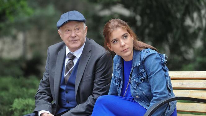 Barwy szczęścia, odcinek 1979. Agata (Natalia Zambrzycka), Jan Szuman (Stanisław Brudny)