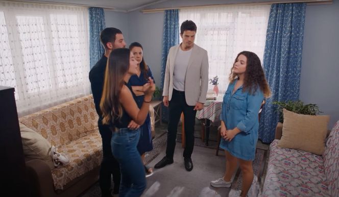 Ege próbuje pogodzić Zeynep i Melis, a Kuzey poznaje prawdę o Sili.