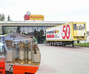 Biedronka rozdaje znicze za darmo. Świetna akcja przed 1 listopada